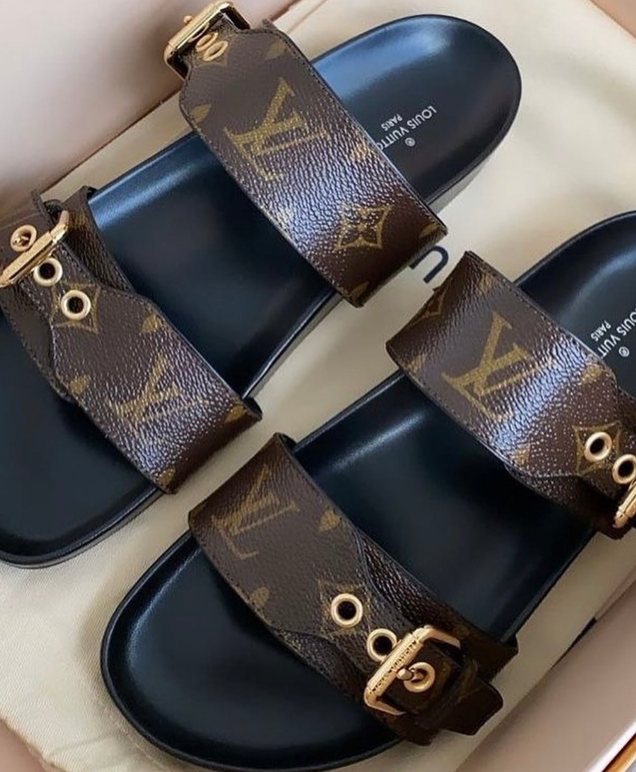 Sandales Louis Vu*tton